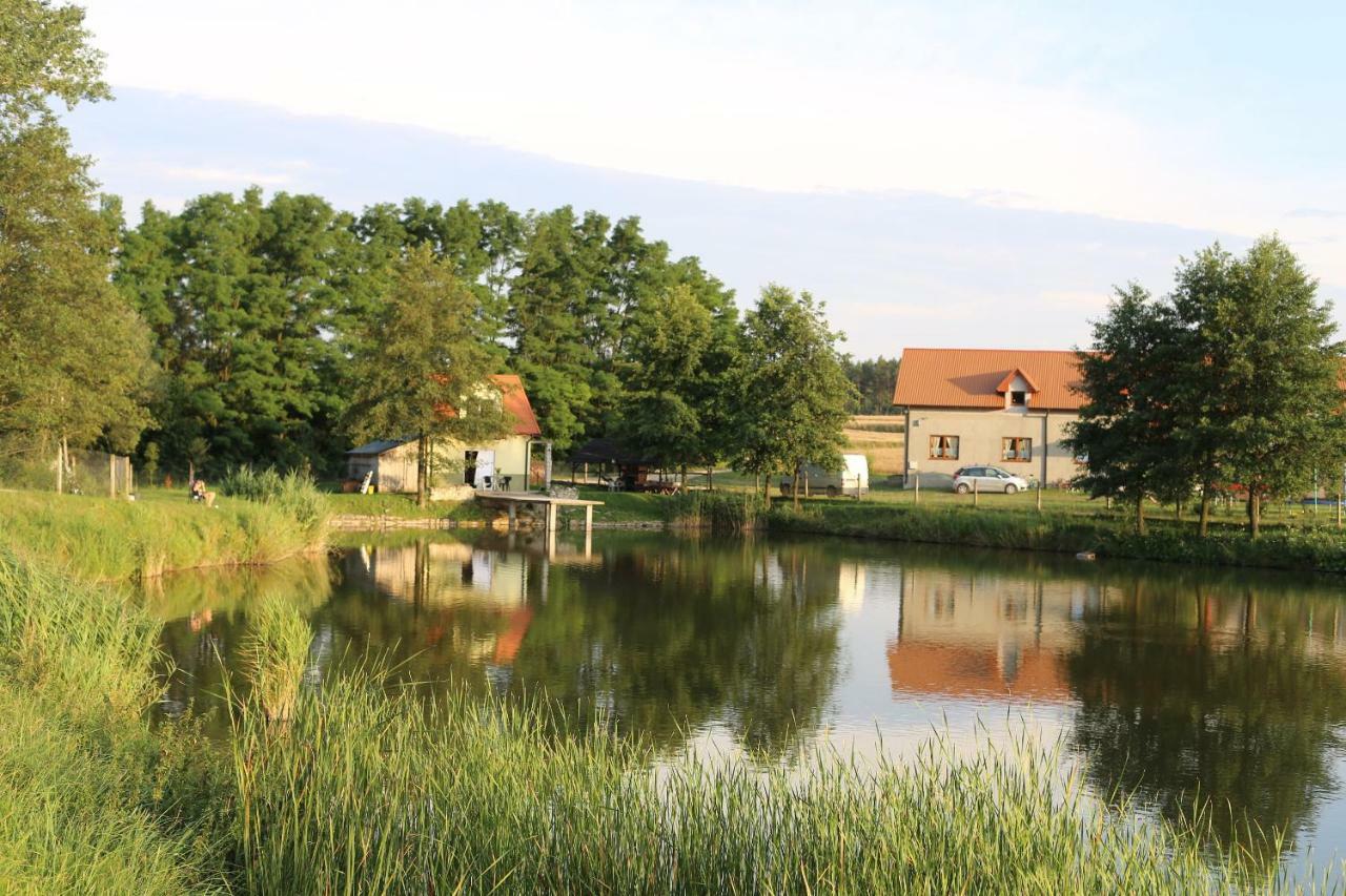 Agrowczasy Nad Stawem Villa Gartatowice Eksteriør billede